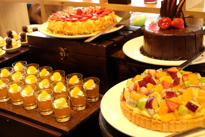 Fantastic Value: Sunday Brunch at The Square, Novotel Bangkok Ploenchit Sukhumvit